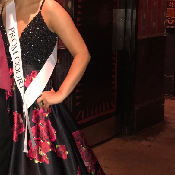 prom dress - Picture 6 of 8